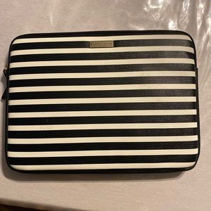Kate Spade black/white Laptop Case